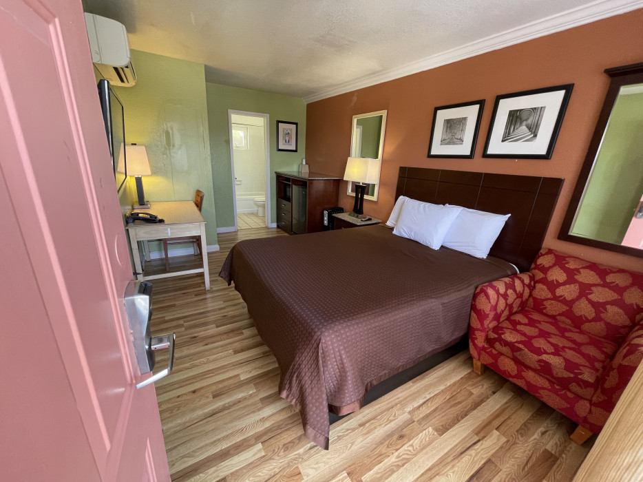 Queen Bed