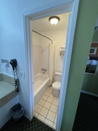 Guest Toilet and Bathroom